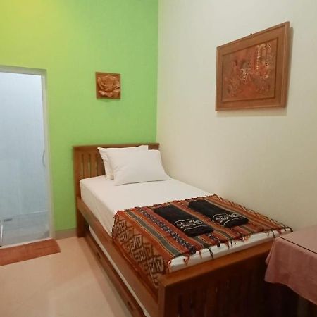 The Cabin Hotel Ambasador Jogjakarta Buitenkant foto