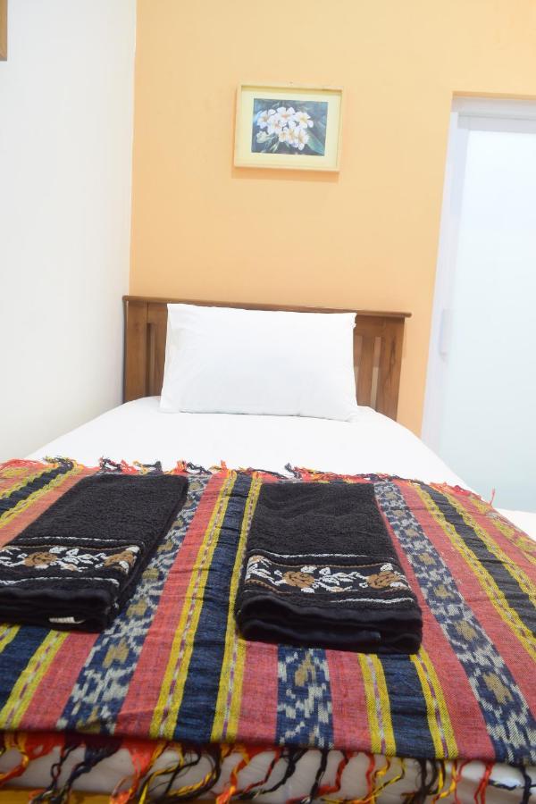 The Cabin Hotel Ambasador Jogjakarta Buitenkant foto