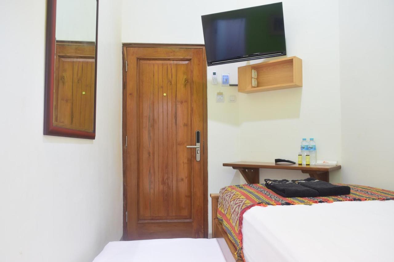 The Cabin Hotel Ambasador Jogjakarta Buitenkant foto