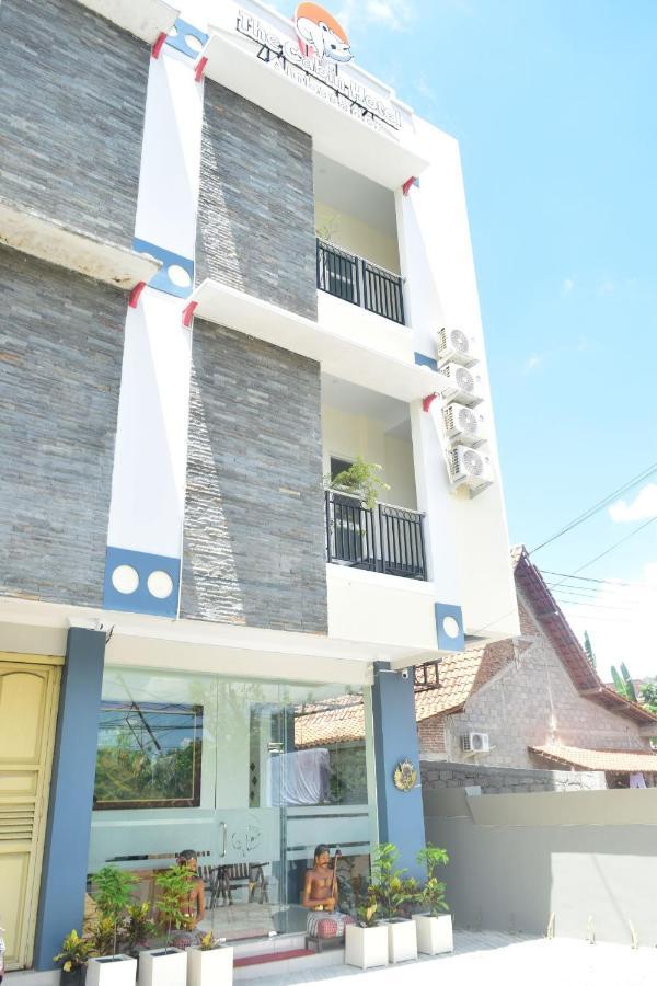The Cabin Hotel Ambasador Jogjakarta Buitenkant foto