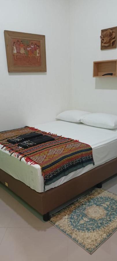 The Cabin Hotel Ambasador Jogjakarta Buitenkant foto